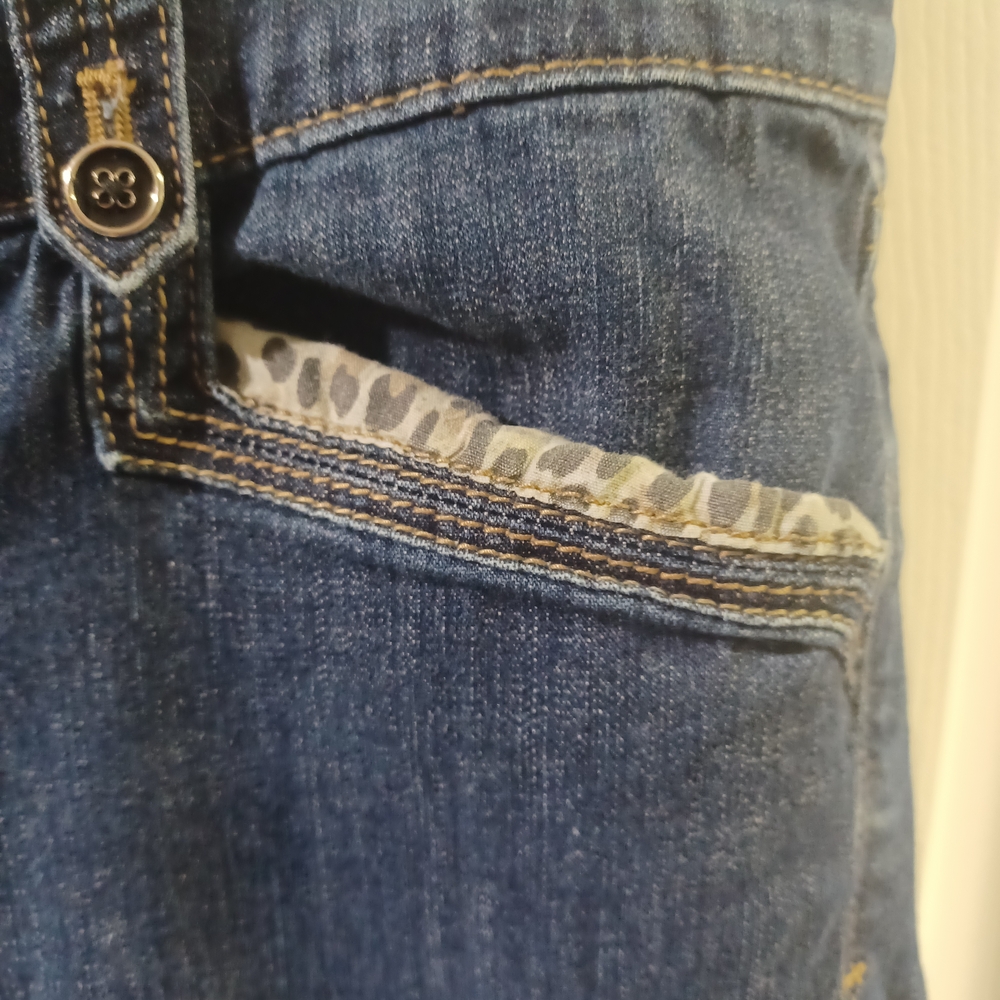 WHBM Straight Leg Jeans With Leopard Print - Picture 4 of 7